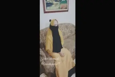 Bokep Jilbab Kuning Dientot Liar Sampai Becek